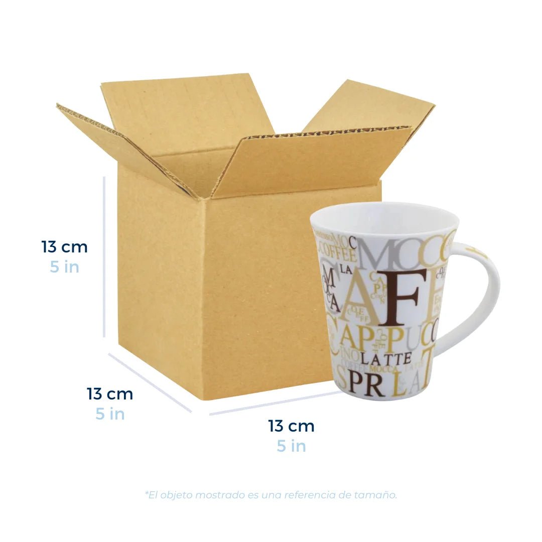 Cajas de Cartón Regulares 13 x 13 x 13 cm. Con una taza a un lado como referencia de tamaño. Para Paquetes.